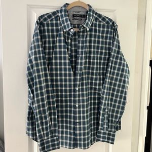 Náutica men’s classic fit shirt Size XL